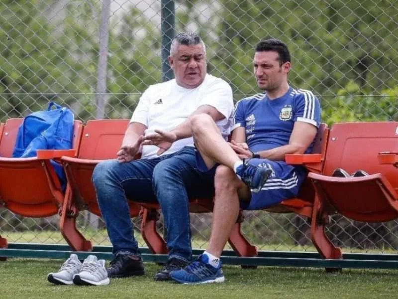 Tapia llevó tranquilidad sobre la renovación de Scaloni: "Ni bien venga, firmará su contrato"
