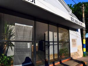 Balearon el frente de una escuela de barrio Tablada: vecinos escucharon más de diez tiros