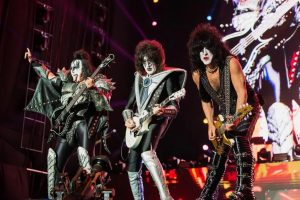 El adiós de Kiss de los escenarios argentinos con una clase magistral de rock por veteranos maestros