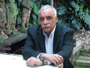 Entregan del título de Doctor Honoris Causa de la UNR a Ticio Escobar