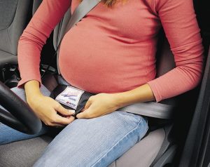 Seguridad Vial: uso correcto del cinturón en mujeres embarazadas es clave para prevenir riesgos