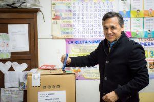 Giuliano celebró el clima eleccionario en Santa Fe y exhortó a "los más jóvenes" a votar