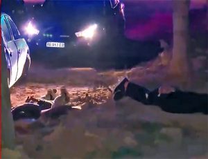 Los padres bajaron a hacer compras y les robaron el auto con su hijo dentro, pero lo liberaron