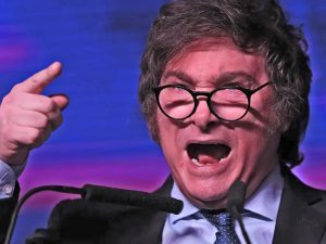 De la venta de órganos a la compra de agua: el león viene por todo