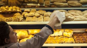 El gobierno acordó con las panaderías, que se sumaron a Precios Justos para frenar la inflación