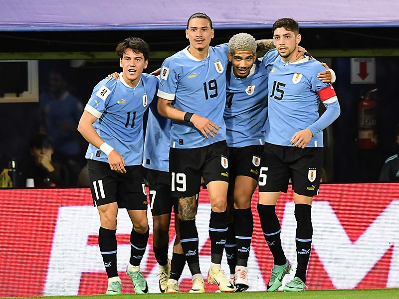 Eliminatorias: Uruguay sorprendió a Argentina y se llevó un gran triunfo de  la Bombonera, El conjunto de Bielsa derrotó 2-0 a una Scaloneta sin juego, Página