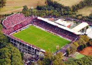 Colón y Gimnasia de La Plata definen el descenso en medio de un espectacular operativo policial