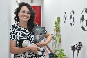 A un año de Qatar, salió "Querido Gino", el libro de Ayelén Pujol a su hijo "para amar el fútbol"