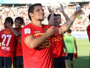 Emiliano Vecchio fue presentado en Unión Española e inicia su segundo ciclo en el club chileno