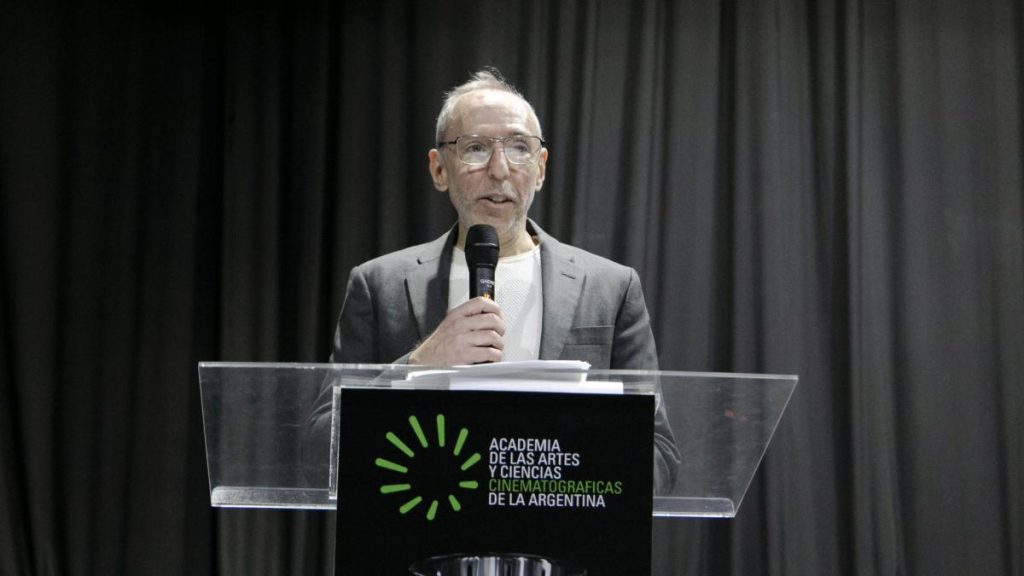 El presidente de la Academia del Cine Argentino se opone a los recortes al sector audiovisual