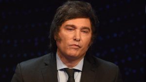 La Justicia bocha el DNU citando a Alberdi, el ídolo de Milei