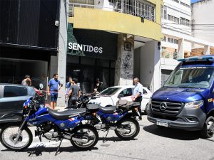 Un tiro al aire y un detenido con dos pedidos de captura en el microcentro: cayó el valijero del Peruano Granthon