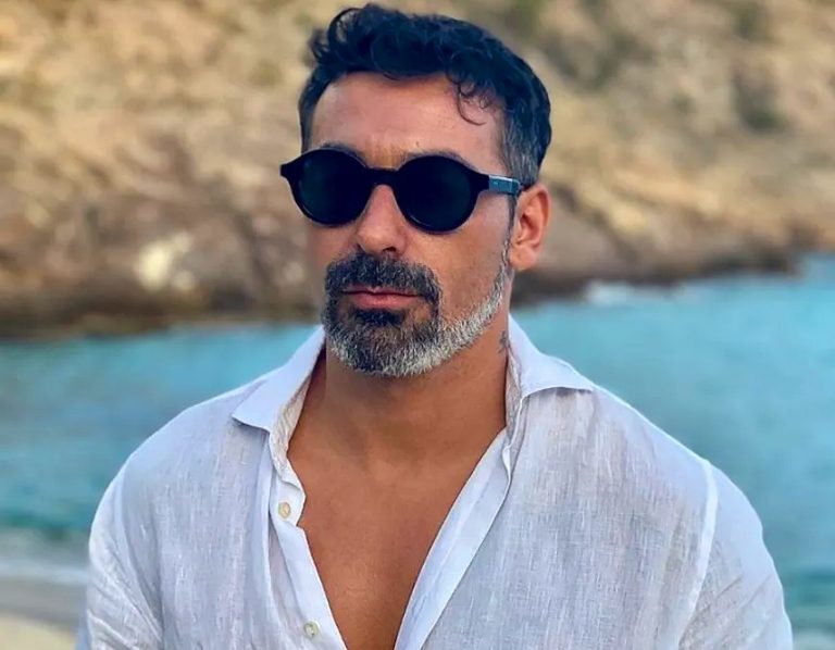 Internaron al Pocho Lavezzi y afirman que está en terapia intensiva y su estado es "preocupante"