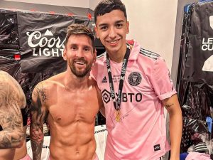 El joven defensor argentino Tomás Avilés se siente “un privilegiado” por jugar con Lionel Messi