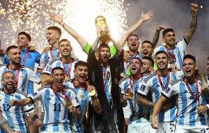 Refuerzo de lujo: un campeón del mundo no renovaría en Europa y podría volver al fútbol argentino