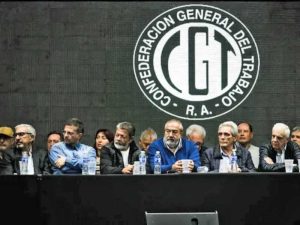 Confirmado: la CGT lanza un paro general el 9 de mayo contra las políticas del gobierno de Milei