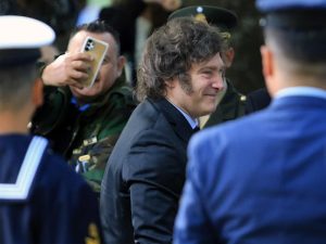 Milei encabezó el acto por la Guerra de Malvinas y pidió inaugurar "una nueva era de reconciliación con las Fuerzas Armadas"