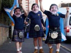 Diego eterno: los hinchas de Escocia recordaron a Maradona en el inicio de la Eurocopa