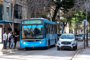 "Se está hablando de un aumento del boleto, cuando los vecinos reportan demoras mayores a 40 minutos”