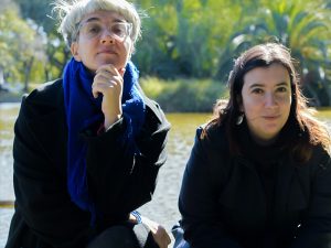 Lecturas y presentación del libro "Acá abajo hay sótanos" en la Biblioteca Peluqueril