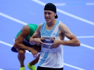 Atletismo en París 2024: Larregina ganó el repechaje y clasificó a las semifinales en los 400 metros