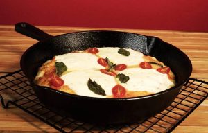 El truco casero para recalentar la pizza en la sartén y mantenerla perfecta