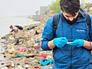 Investigación en curso por mortandad de peces en la costa de Rosario