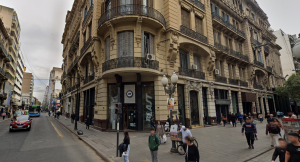 La emblemática esquina rosarina de Córdoba y Corrientes tiene nuevo negocio: al final Mostaza se cayó y abrirá una conocida marca de accesorios