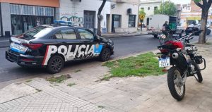 Fuerte operativo policial en 27 de Febrero y Mitre por la persecución de dos sospechosos
