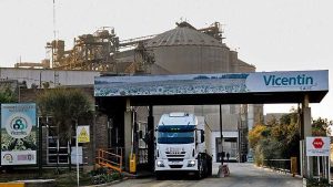 Vicentin quiere cobrarle la comida a sus empleados, no pagar bono, no dar cajas navideñas y pagar el aguinaldo en cuatro cuotas