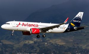 Se abre la posibilidad de una ruta aérea Rosario-Quito-Bogotá si prospera el pedido de Avianca Ecuador