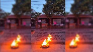 Femicidio de Sofía Delgado: disturbios en un galpón y la casa familiar de uno de los acusados en manifestación para pedir justicia 
