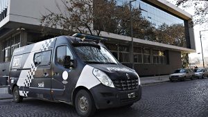 Medianera de la discordia: discutió con un vecino, buscó un arma y le disparó a quemarropa