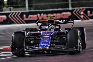 Colapinto terminó 17° y 18° en las primeras dos prácticas libres