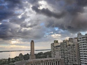 Hay alerta para este lunes por tormentas fuertes en Rosario