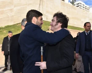 Hay plata o no? Milei recibe a Pullaro y otros gobernadores radicales por el Presupuesto 2025