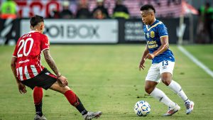 Debut con igualdad: Central, en el estreno de Ariel Holan como DT, empató 1-1 con Estudiantes en La Plata