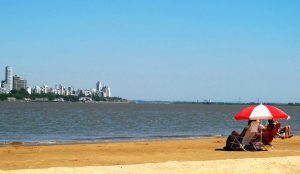 Sumaron viernes y feriados para los cruces a la isla en lancha desde La Fluvial: cuánto sale el pasaje