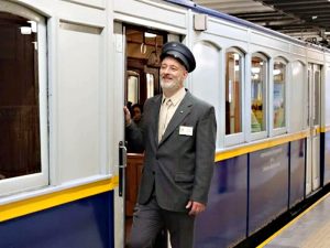 Reactivan los centenarios subtes de madera: cómo hacer para viajar