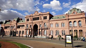 Navidad: la decisión que tomó el presidente Milei para los trabajadores estatales