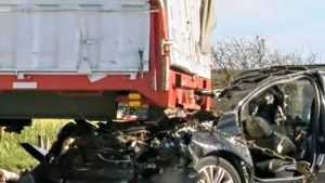 Dos personas murieron y otras resultaron heridas en un choque en cadena entre 12 vehículos en la autopista a Córdoba