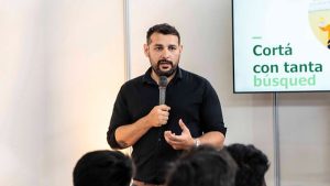 Llegó una plataforma gratuita que conecta personas con profesionales de oficios