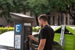 Lifschitz propone un 50% de descuento en el pago del Estacionamiento Medido