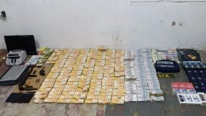 Balaceras y extorsiones contra una mujer que se retrasó con un préstamo: tres imputados