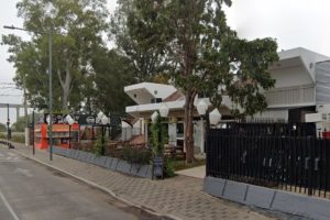 Detenidos tras intento de robo en un bar de La Florida: uno quedó atrapado en una reja