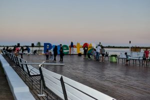Puerto General San Martín inauguró un deck en el Parque Almirante Brown: una puesta en valor sobre el Río Paraná