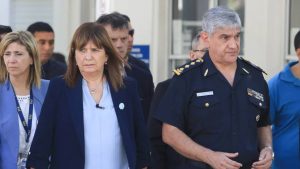 Escándalo en la Policía Federal: el jefe de la fuerza usó un avión oficial para llevar a familiares a su casamiento en Corrientes