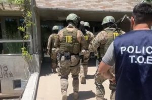 Detuvieron a un presunto miembro de Los Menores por agredir a un hombre