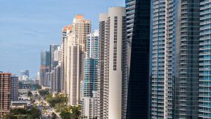 Decenas de condominios de lujo y hoteles en Miami se están hundiendo, revela nuevo estudio