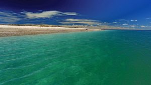 Dónde queda la paradisíaca playa argentina que tiene aguas cristalinas y es comparada con el Caribe